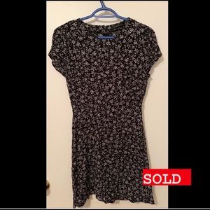 ❗️SALE❗️DYNAMITE - Floral dress